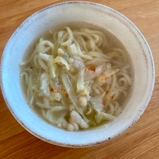 キャベツと天かすの和風ラーメン